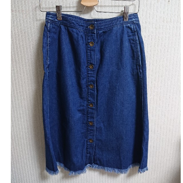 BLISS POINT(ブリスポイント)のBLISS POINT　フリンジデニムスカート レディースのスカート(ひざ丈スカート)の商品写真