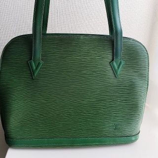 ルイヴィトン(LOUIS VUITTON)のお値下☆ルイヴィトン☆エピ リュサック ボルネオグリーン(ショルダーバッグ)