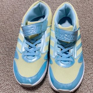 アディダス(adidas)のadidasスニーカー♡美品♡23センチ(スニーカー)