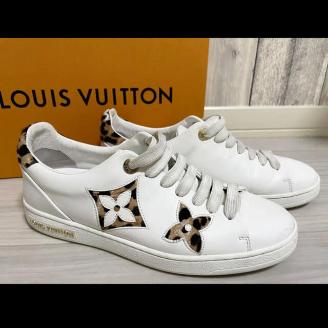 LOUIS VUITTON ルイヴィトン　LV スニーカー