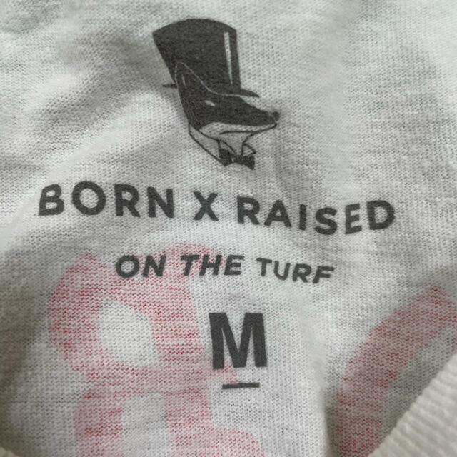 BORN X RAISED（ボーンアンドレイズド）  Ｔシャツ メンズのトップス(Tシャツ/カットソー(半袖/袖なし))の商品写真