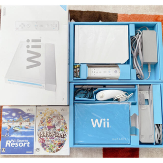 ウィー(Wii)のNintendo Wii本体 ソフト2本(家庭用ゲーム機本体)