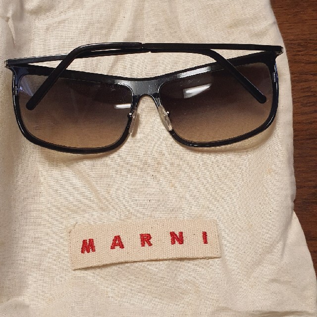 Marni(マルニ)のmi3na7様専用　マルニ　サングラス　ケース付　MARNI レディースのファッション小物(サングラス/メガネ)の商品写真