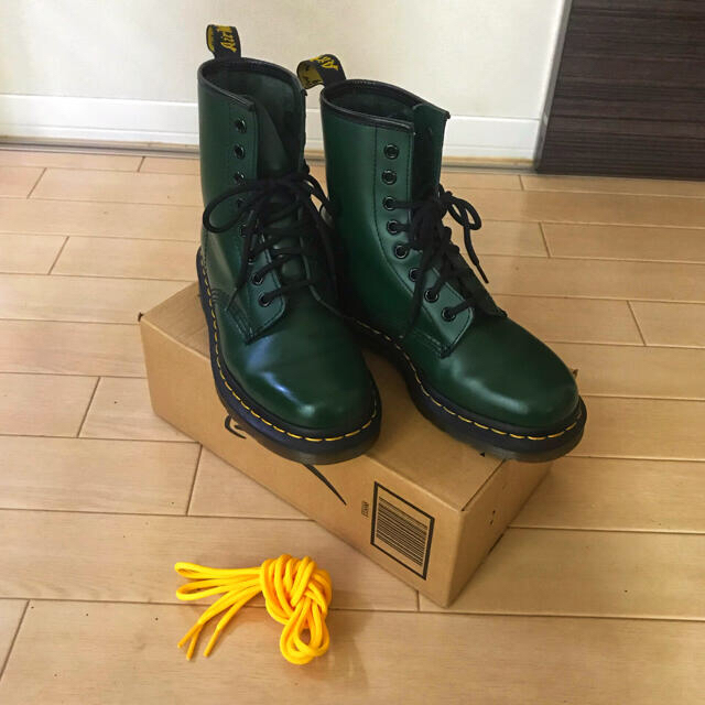 Dr.Martens   Dr.Martin 8ホール ブーツ グリーンの通販 by MOMO's