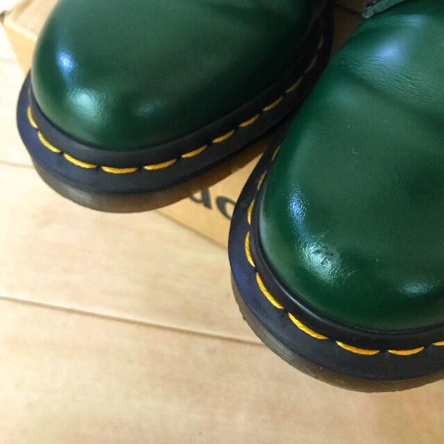 Dr.Martens(ドクターマーチン)のDr.Martin 8ホール ブーツ グリーン レディースの靴/シューズ(ブーツ)の商品写真