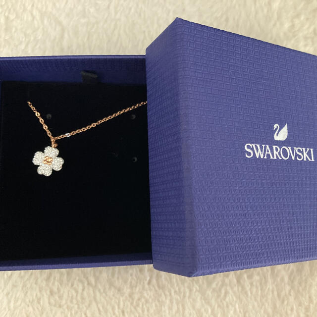 SWAROVSKI(スワロフスキー)のスワロフスキー ネックレス レディースのアクセサリー(ネックレス)の商品写真