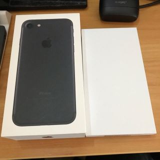 アップル(Apple)のiPhone 7 128G ブラック　未使用(スマートフォン本体)