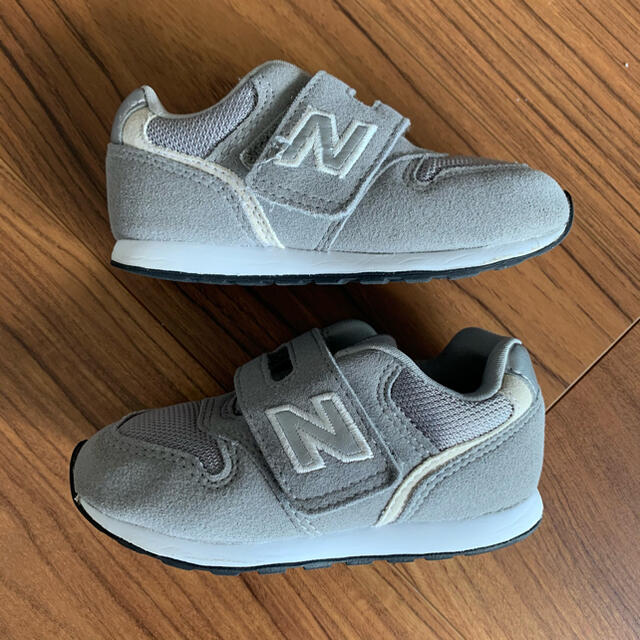 New Balance(ニューバランス)のニューバランス 996 グレー 14.0cm ベビー・キッズ キッズ/ベビー/マタニティのベビー靴/シューズ(~14cm)(スニーカー)の商品写真