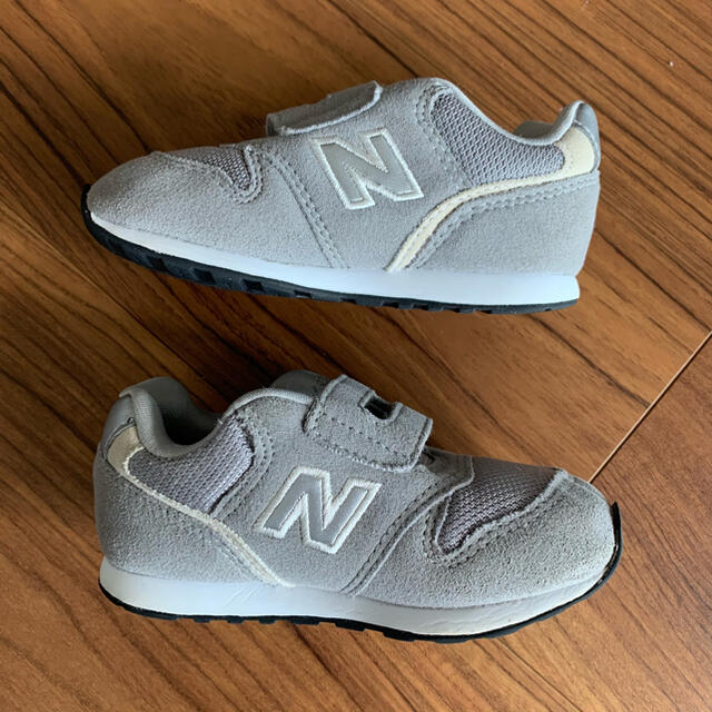 New Balance(ニューバランス)のニューバランス 996 グレー 14.0cm ベビー・キッズ キッズ/ベビー/マタニティのベビー靴/シューズ(~14cm)(スニーカー)の商品写真