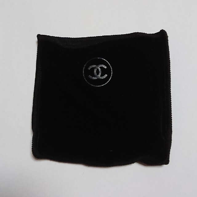 CHANEL(シャネル)の【中古】ジュコントゥラスト330/シャネル/チーク/ローズペティヤン コスメ/美容のベースメイク/化粧品(チーク)の商品写真