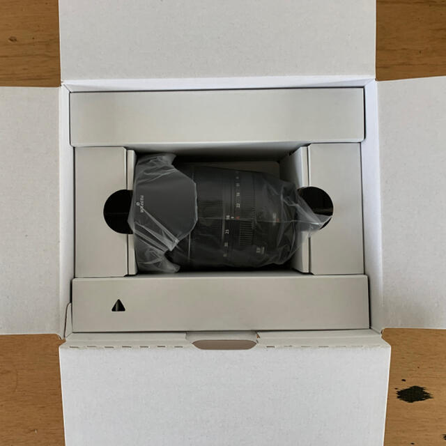 富士フイルム(フジフイルム)の新品 FUJIFILM XF 16-80mm F4 R OIS WR スマホ/家電/カメラのカメラ(レンズ(ズーム))の商品写真