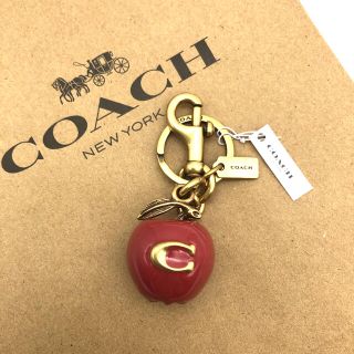 コーチ(COACH)の【COACH☆新品】完売品！大人気！希少！チャーム！アップル！レッド！エナメル！(キーホルダー)