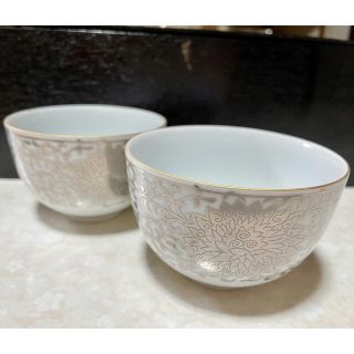 タチキチ(たち吉)の♡新品•未使用♡ 湯呑みの5個セット　白　お花柄　銀彩(食器)