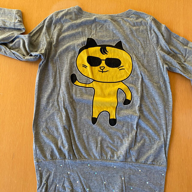 ネコ柄長袖ラインストーンTシャツ レディースのトップス(Tシャツ(長袖/七分))の商品写真