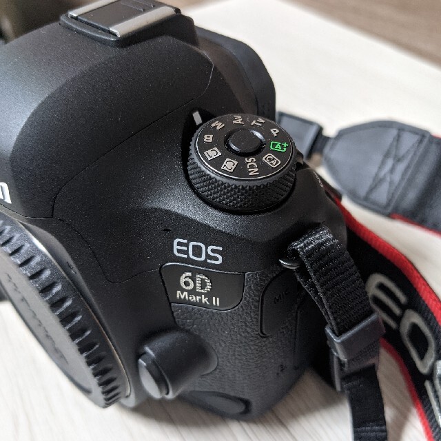 Canon　一眼レフ　EOS 6D Mark II