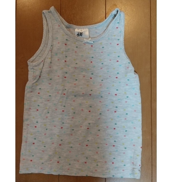 H&M(エイチアンドエム)のキッズノースリーブ　２セット キッズ/ベビー/マタニティのキッズ服女の子用(90cm~)(Tシャツ/カットソー)の商品写真