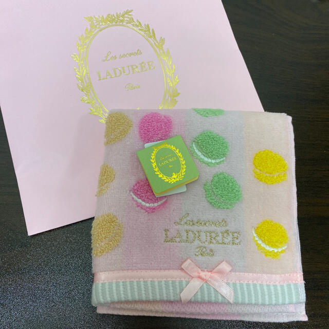 LADUREE(ラデュレ)のLADUREE タオルハンカチ レディースのファッション小物(ハンカチ)の商品写真