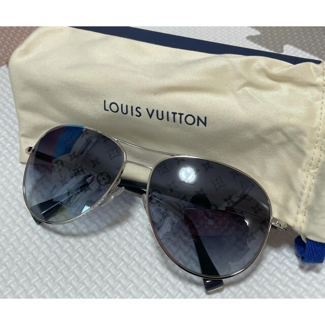 LOUIS VUITTON(ルイヴィトン)の（美品）LOUIS VUITTON サングラス【型番】Z0165U メンズのファッション小物(サングラス/メガネ)の商品写真