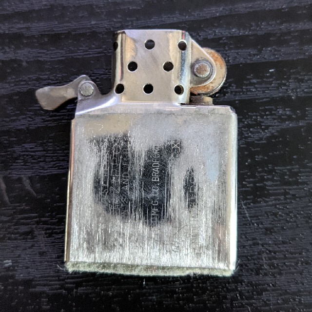 ZIPPO(ジッポー)のzippo 弾丸　バレット　ジャンク品 メンズのファッション小物(タバコグッズ)の商品写真