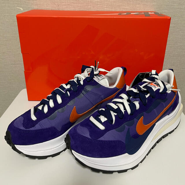 NIKE(ナイキ)の新品 NIKE VAPORWAFFLE / SACAI メンズの靴/シューズ(スニーカー)の商品写真