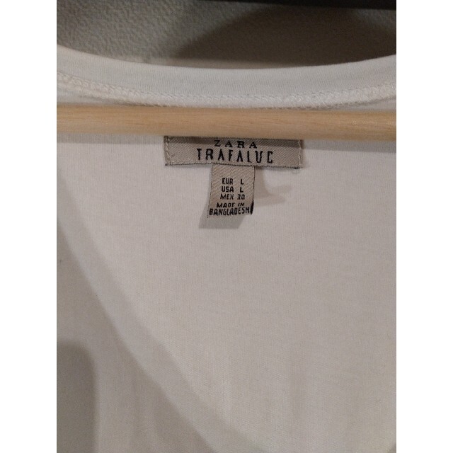 ZARA(ザラ)のザラ　白Ｔシャツ　Lサイズ レディースのトップス(Tシャツ(半袖/袖なし))の商品写真