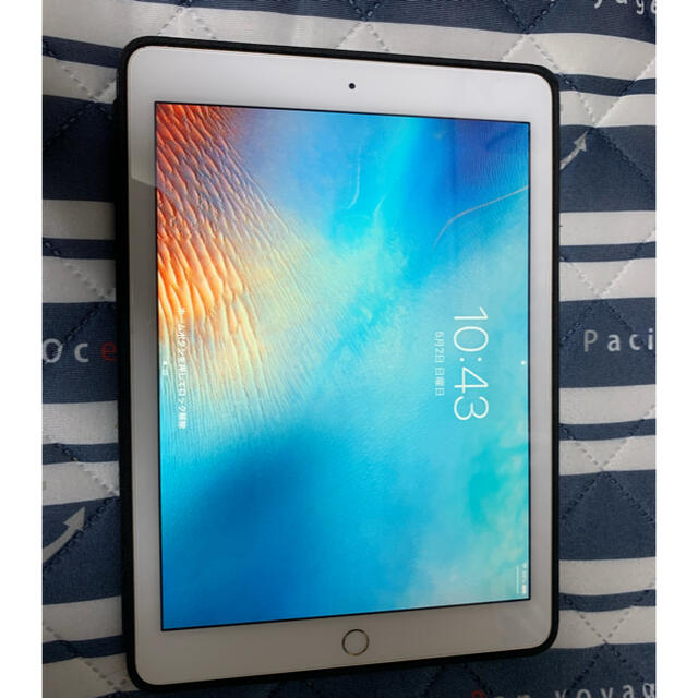 iPad air2 wifiモデル 64G goldタブレット