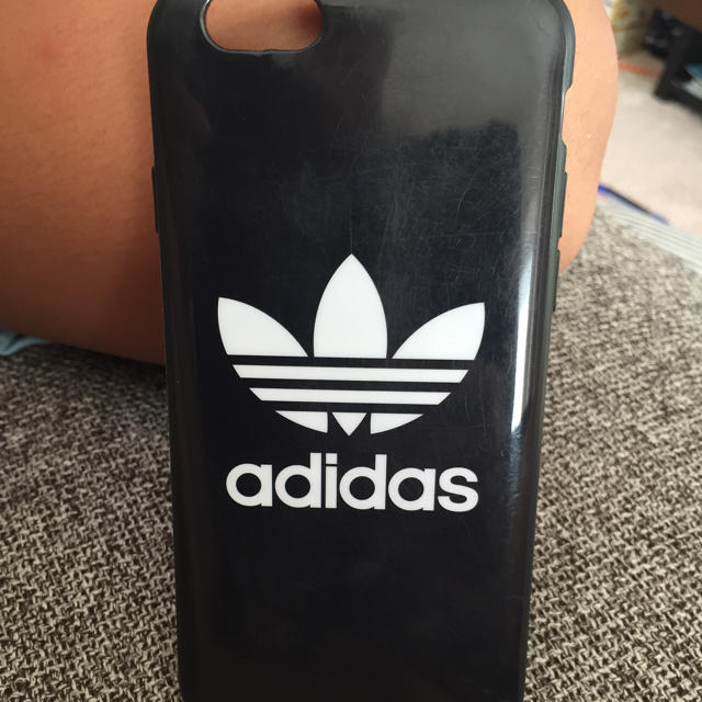 adidas(アディダス)のiPhone6 ケース 値下げ中 スマホ/家電/カメラのスマホアクセサリー(iPhoneケース)の商品写真