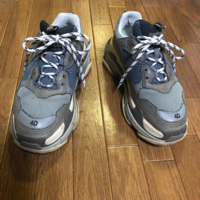 Balenciaga(バレンシアガ)のbalenciaga triples grey 40 メンズの靴/シューズ(スニーカー)の商品写真