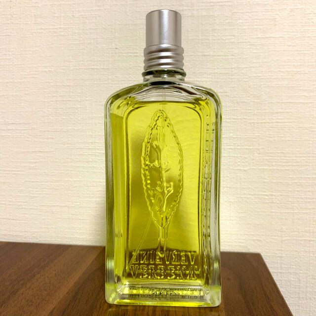 L'OCCITANE(ロクシタン)のロクシタン ヴァーベナ オードトワレ 香水 コスメ/美容の香水(ユニセックス)の商品写真