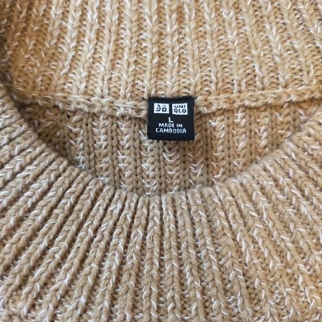 UNIQLO(ユニクロ)のUNIQLO　ニット　Lサイズ　マスタード メンズのトップス(ニット/セーター)の商品写真