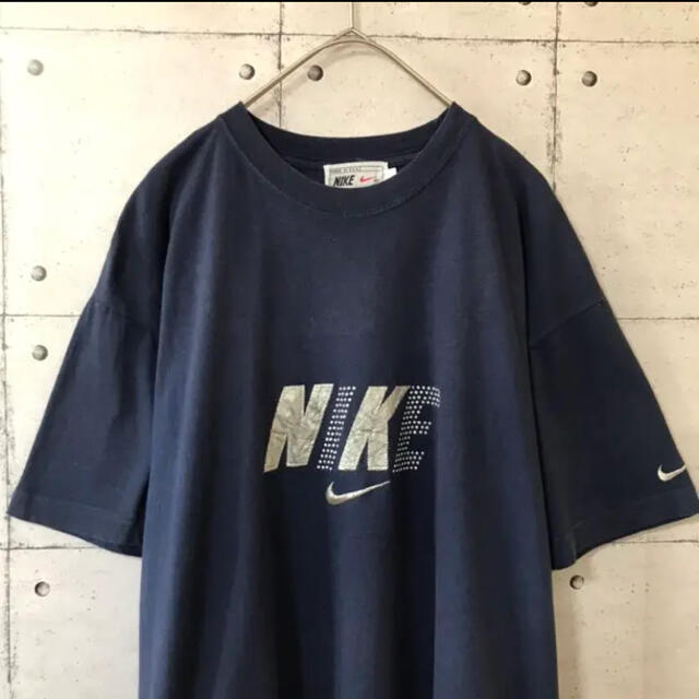 NIKE(ナイキ)のアメリカ製•NIKEナイキ•半袖Tシャツ•デカロゴ•刺繍ロゴ•スウォッシュ•紺色 メンズのトップス(Tシャツ/カットソー(半袖/袖なし))の商品写真