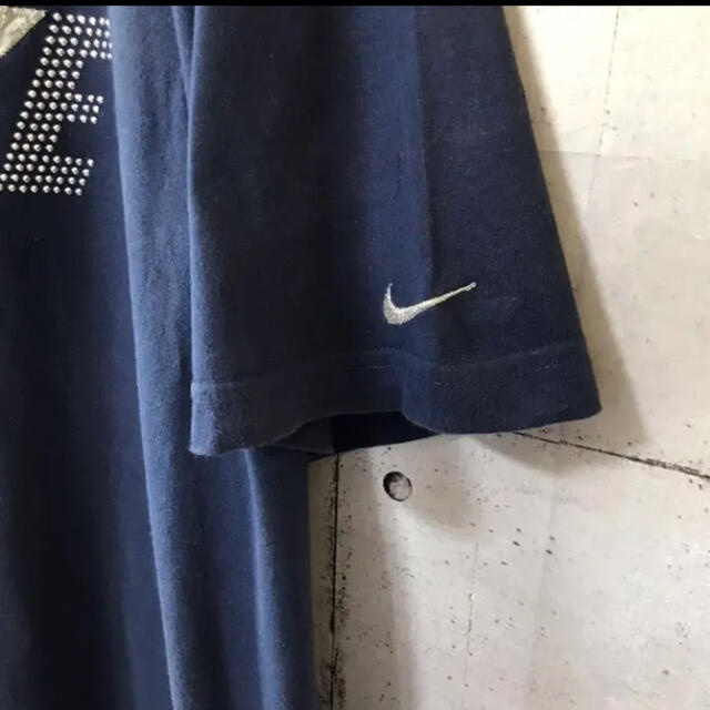 NIKE(ナイキ)のアメリカ製•NIKEナイキ•半袖Tシャツ•デカロゴ•刺繍ロゴ•スウォッシュ•紺色 メンズのトップス(Tシャツ/カットソー(半袖/袖なし))の商品写真