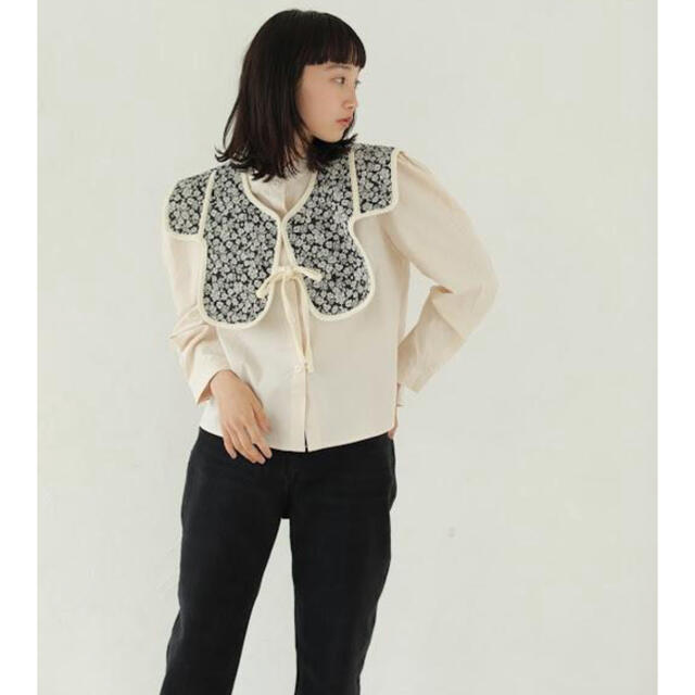 TODAYFUL(トゥデイフル)の期間限定値下げ！【POCHER】FLOWER COLLAR SET BLOUSE レディースのトップス(シャツ/ブラウス(長袖/七分))の商品写真