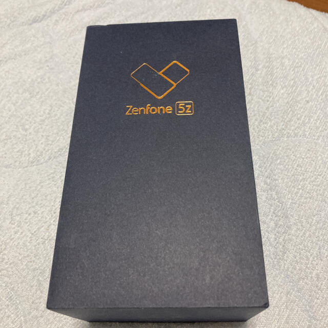 ASUS(エイスース)のzenfone5z メモリ6GB  Snapdragon 845 容量128GB スマホ/家電/カメラのスマートフォン/携帯電話(スマートフォン本体)の商品写真