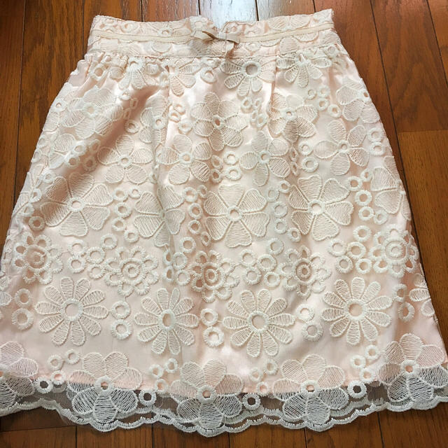 タイトスカート 花柄 レディースのスカート(ひざ丈スカート)の商品写真