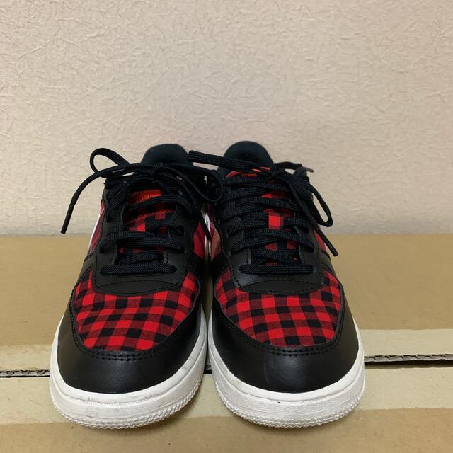 NIKE(ナイキ)のNIKE FORCE1 キッズスニーカー キッズ/ベビー/マタニティのキッズ靴/シューズ(15cm~)(スニーカー)の商品写真