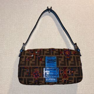 フェンディ(FENDI)のフェンディ　ズッカバケット　幾何学模様ビーズ刺しゅうバッグ(ショルダーバッグ)