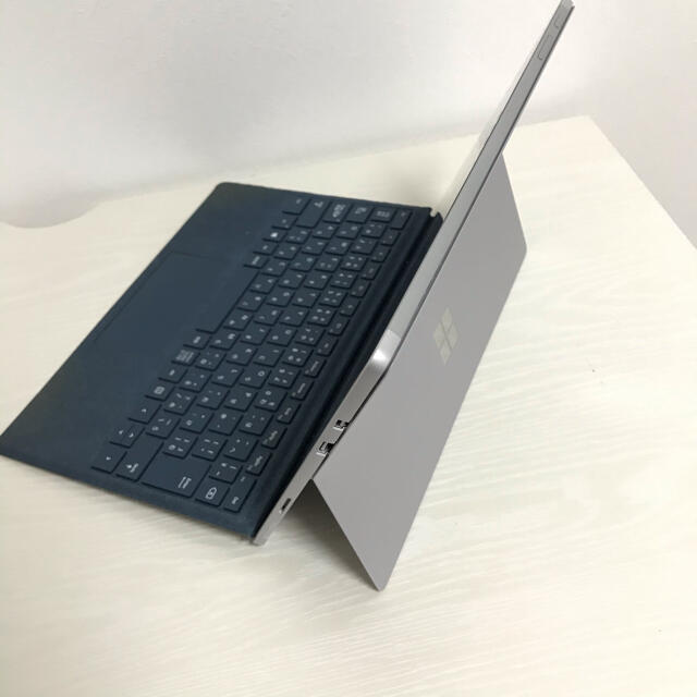 Microsoft(マイクロソフト)のあや様専用　surface Pro5 スマホ/家電/カメラのPC/タブレット(ノートPC)の商品写真