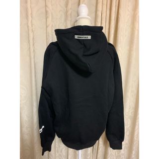 フィアオブゴッド(FEAR OF GOD)のessentialsパーカー　黒　Ｌ(パーカー)