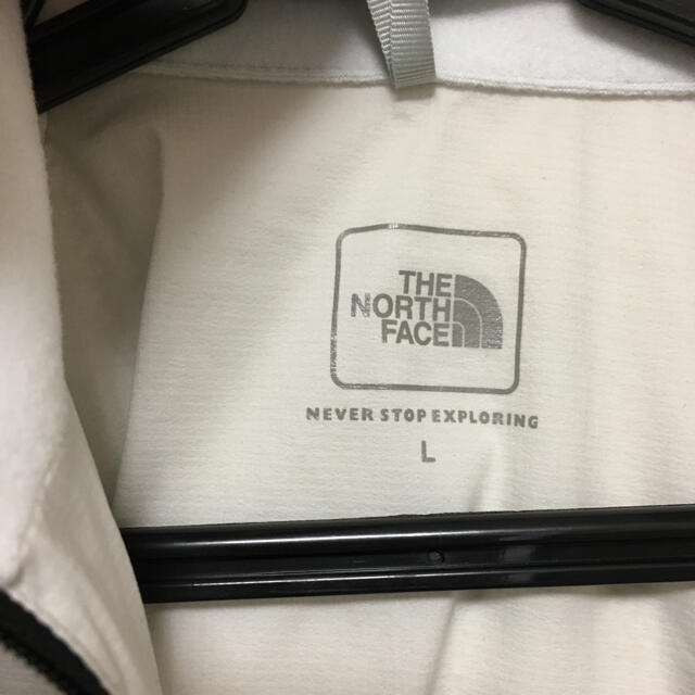 THE NORTH FACE(ザノースフェイス)の【新品】THE NORTH FACE ノースフェイス ホワイトライトジャケット レディースのジャケット/アウター(ナイロンジャケット)の商品写真