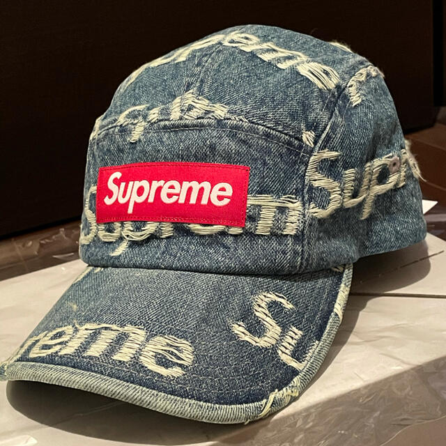 Supreme.Frayed Logos Denim Camp Cap