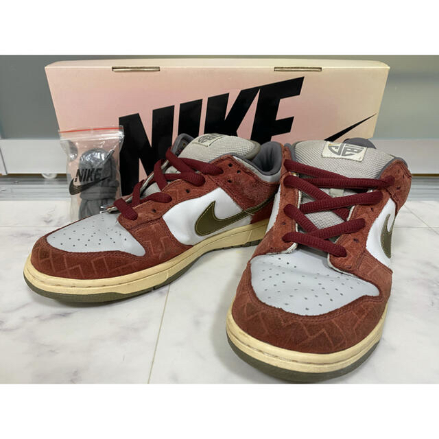 NIKE(ナイキ)の【超激レア美品】NIKE Dunk Low Pro Sb 上海ダンク 27.5 メンズの靴/シューズ(スニーカー)の商品写真