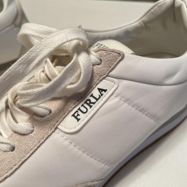 Furla(フルラ)のお洒落なフルラ　スニーカー　白xオフホワイト レディースの靴/シューズ(スニーカー)の商品写真