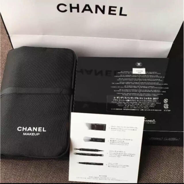 CHANEL(シャネル)のCHANELブラシセット新品未使用 コスメ/美容のメイク道具/ケアグッズ(ブラシ・チップ)の商品写真