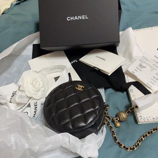 シャネル(CHANEL)のシャネル　チェーンクラッチ　玉付き　ラムスキン(クラッチバッグ)