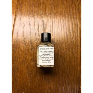 ザ ディファレント カンパニーTheDifferentCompany香水2ml(ユニセックス)