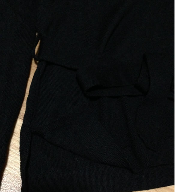 MINIMUM(ミニマム)の黒Vネックニット￥500 レディースのトップス(ニット/セーター)の商品写真