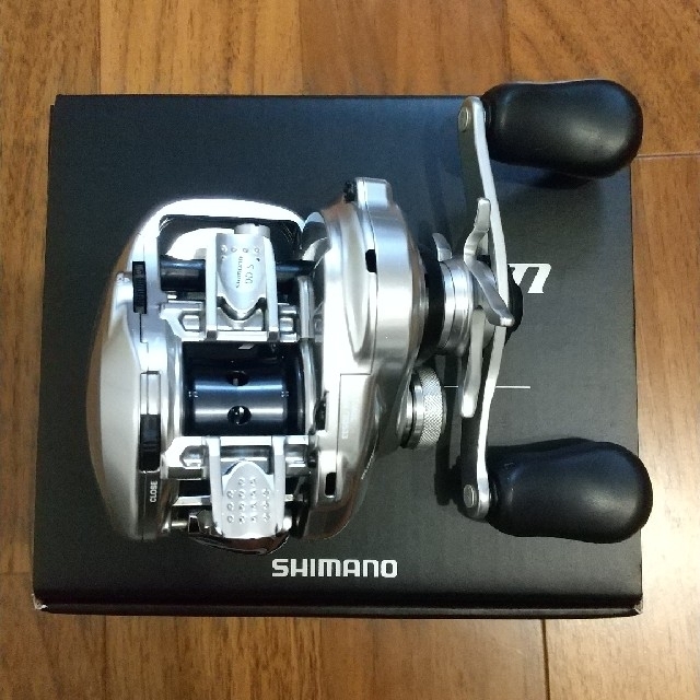 SHIMANO(シマノ)の「cadi様専用」シマノ 16 メタニウム MGL HG LEFT スポーツ/アウトドアのフィッシング(リール)の商品写真