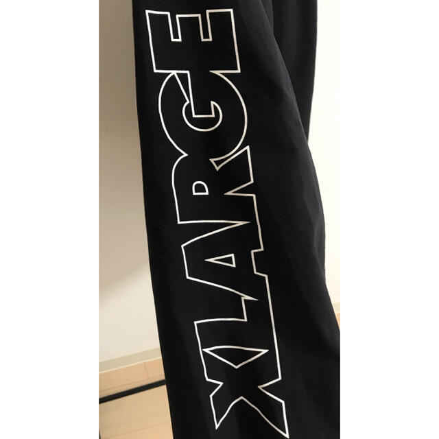 XLARGE(エクストララージ)の人気！XLARGE エクストララージ　マウンテンパーカー　ブラック　Mサイズ メンズのジャケット/アウター(マウンテンパーカー)の商品写真