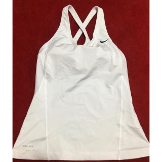 ナイキ(NIKE)のNIKE タンクトップ(タンクトップ)